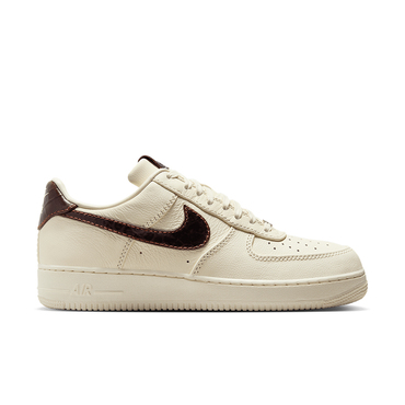 Air Force 1 '07 Sneaker